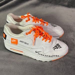 Women’s Nike Air Max 1 Lx Just Do It. Size 7.5US